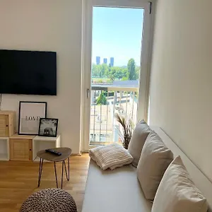 Donaublick Oasis: Stylische Wien